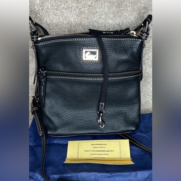 Dooney & Bourke Handbags - Dooney & Bourke Black Crossbody Bag